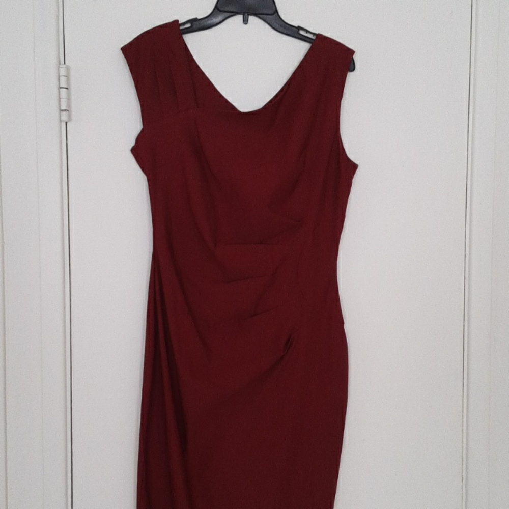 MUXXN Dress (Burgundy)